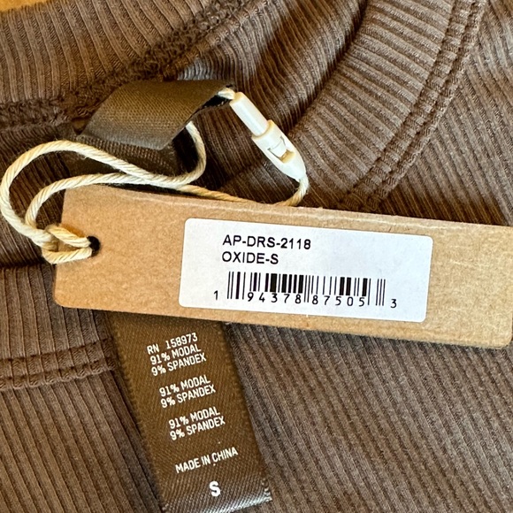 NWT SKIMS long sleeve ribbed dress small - Picture 2 of 2